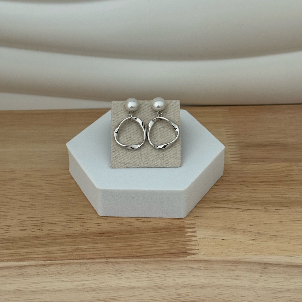 Silver Twisted Hoop Earrings with Pearl Studs